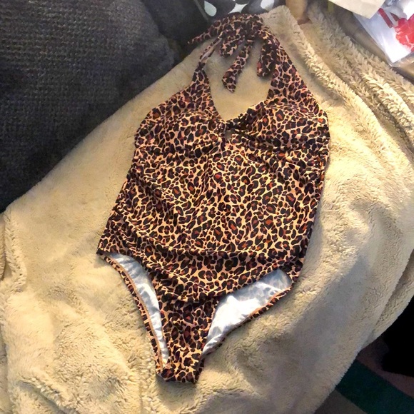 Kona Sol Leopard Print Swimsuit, size 16W - Picture 1 of 6